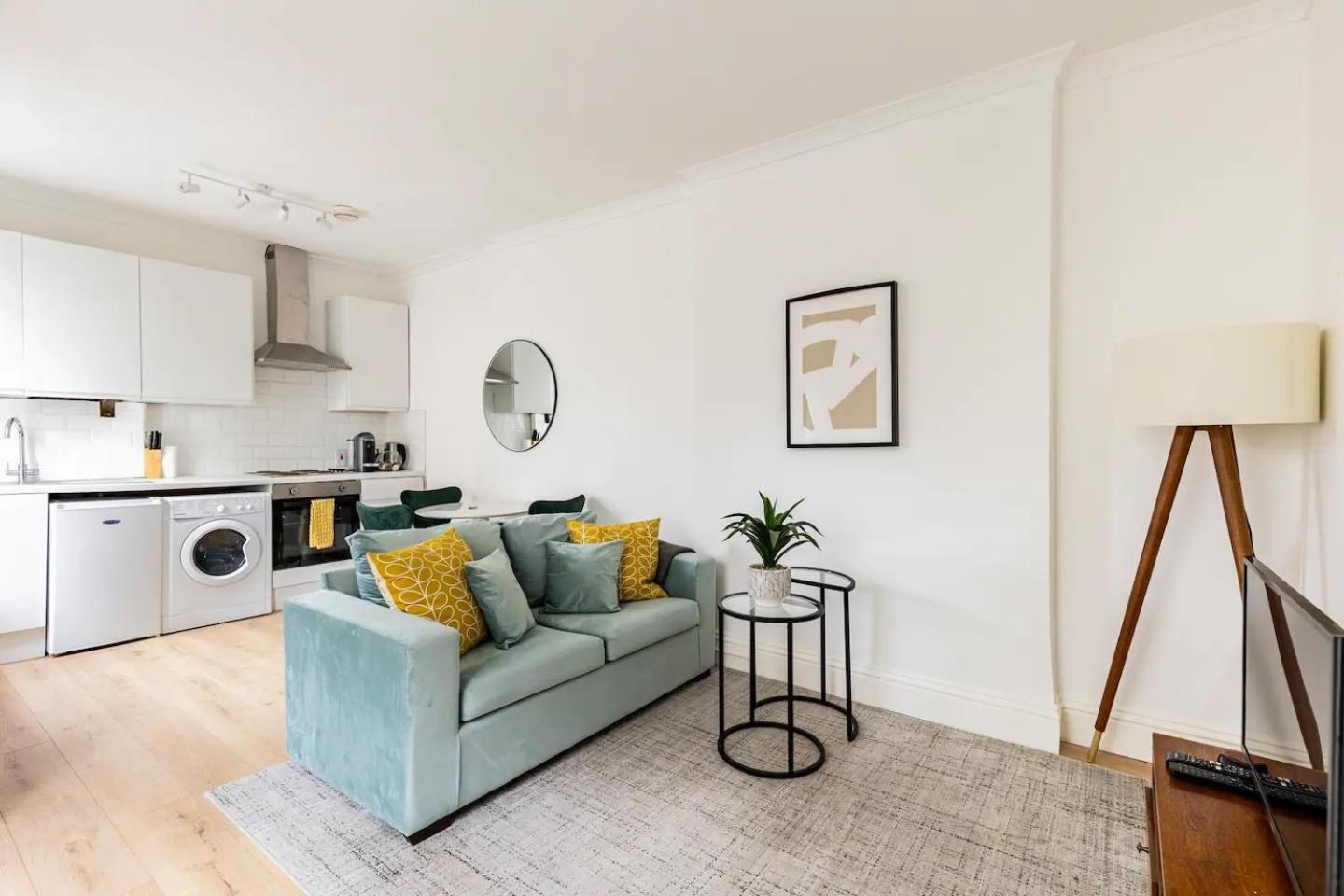 Stylish One Bedroom Apartment In Greater London Exterior photo