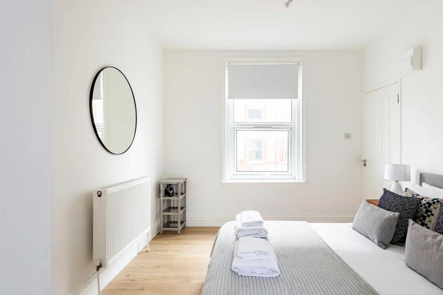 Stylish One Bedroom Apartment In Greater London Exterior photo