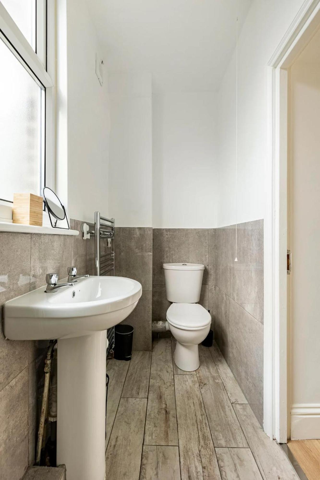 Stylish One Bedroom Apartment In Greater London Exterior photo